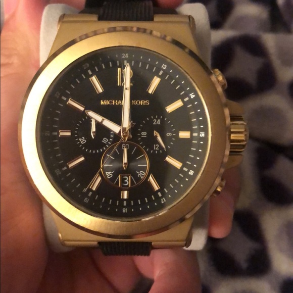 MK watch - Picture 4 of 5